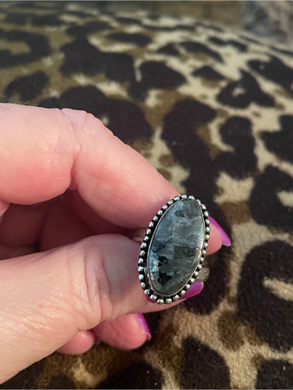 New Silver Beaded Border Labradorite Oval Statement Ring - Gray adjustable
